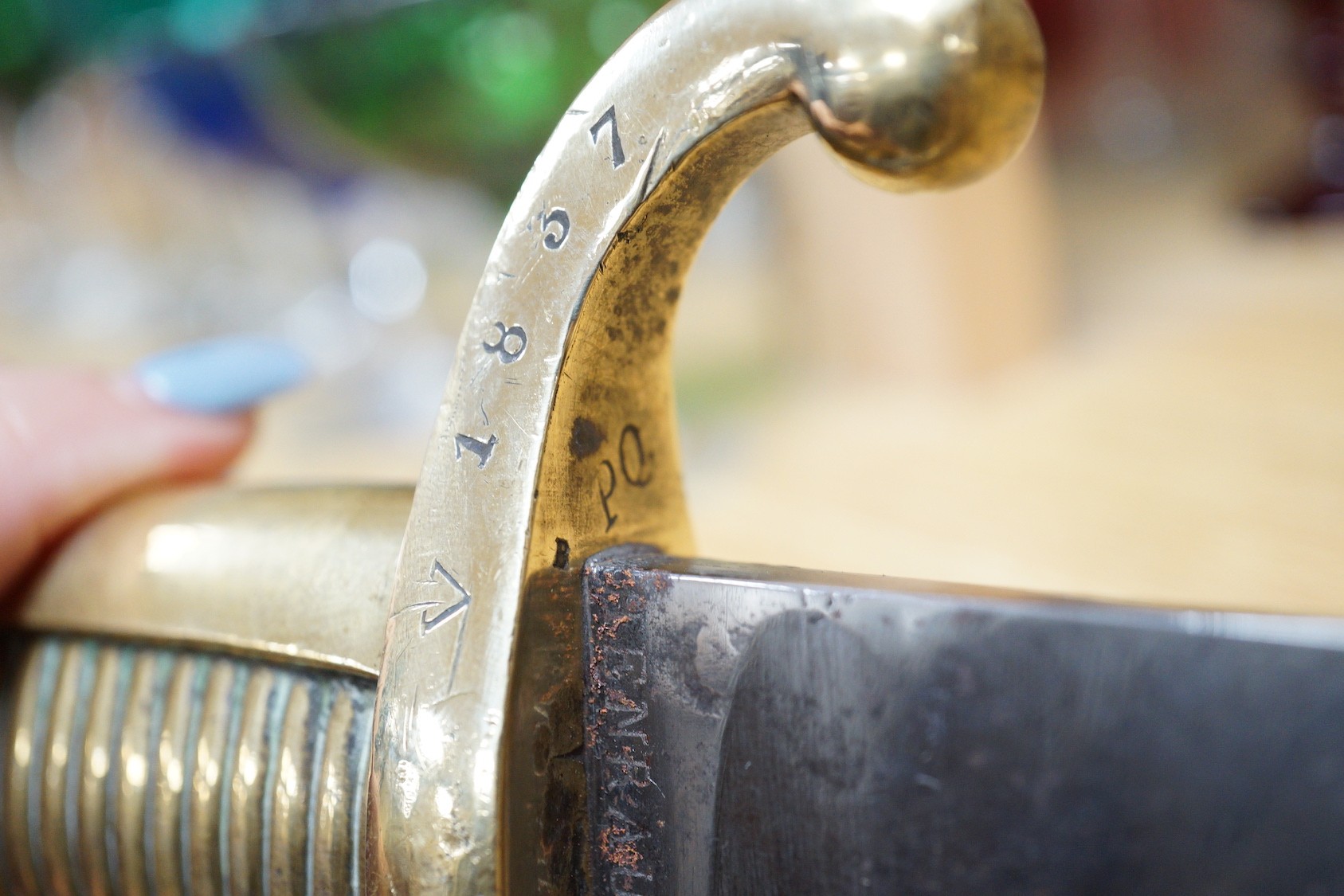 An early 19th century French sabre, the blade stamped HENRAUX, 73cm long